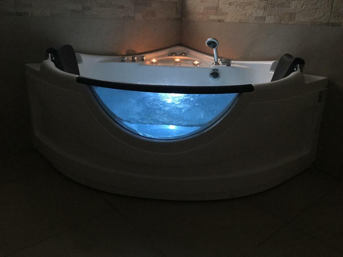 فندق La Casa Bianca مونوبولي المظهر الخارجي الصورة